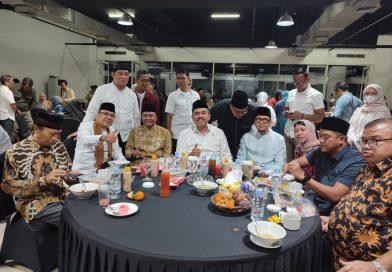 Buka Puasa MN-KAHMI, Dorong Kolaborasi Alumni dan Kementerian UMKM Buka Puasa MN-KAHMI, Dorong Kolaborasi Alumni dan Kementerian UMKM